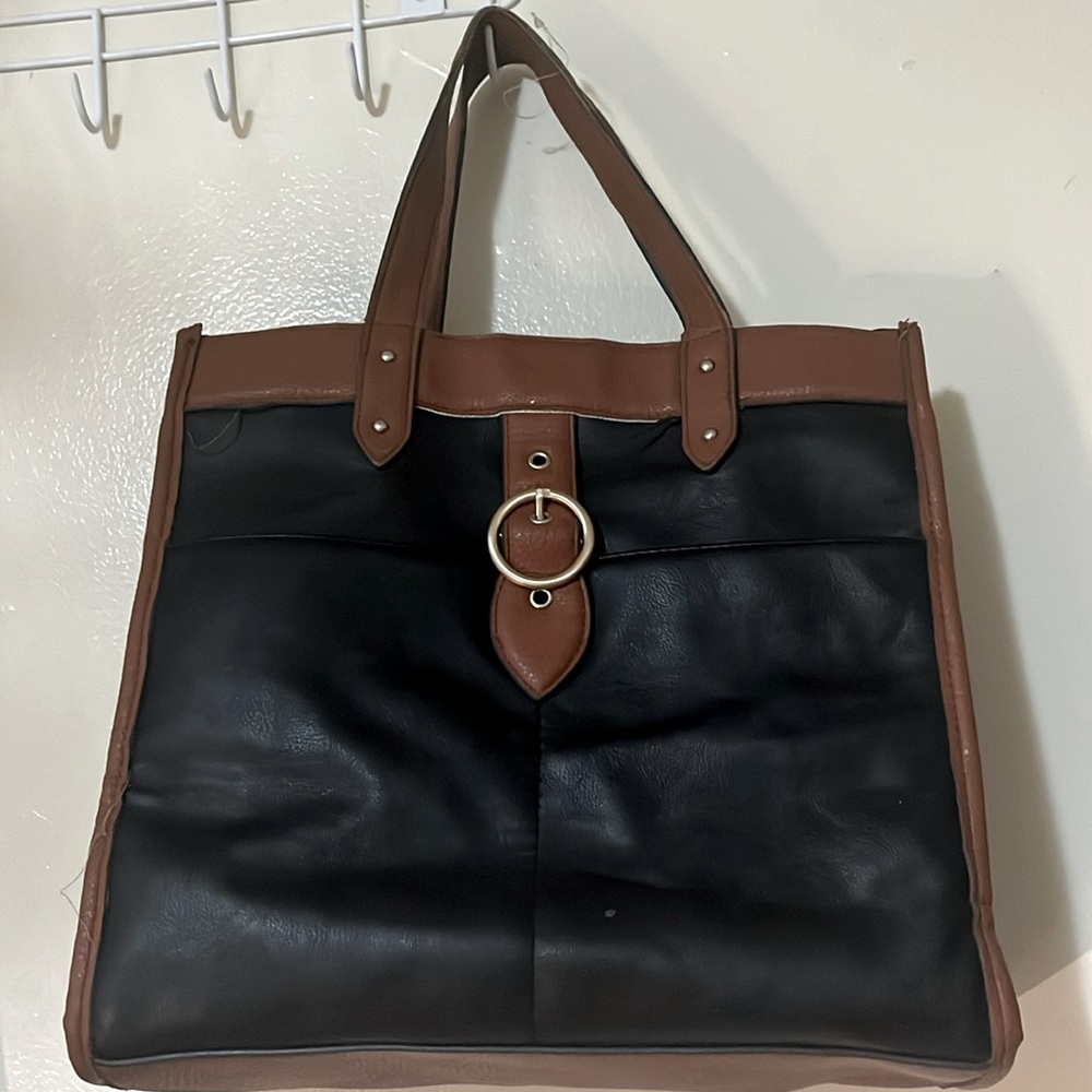 Time and Tru Womens Classic Sydney Satchel Black and Cognac